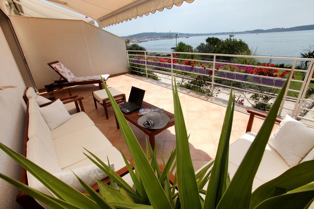 Gem Of The Sea Luxury Beach Apartment With Brand New Heating Infinity Pool Трогір Екстер'єр фото