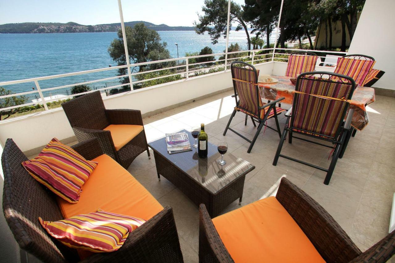 Gem Of The Sea Luxury Beach Apartment With Brand New Heating Infinity Pool Трогір Екстер'єр фото