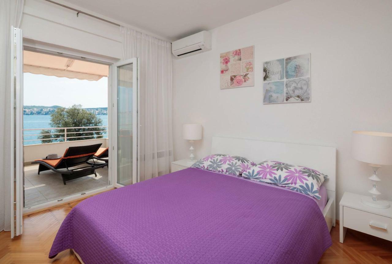 Gem Of The Sea Luxury Beach Apartment With Brand New Heating Infinity Pool Трогір Екстер'єр фото